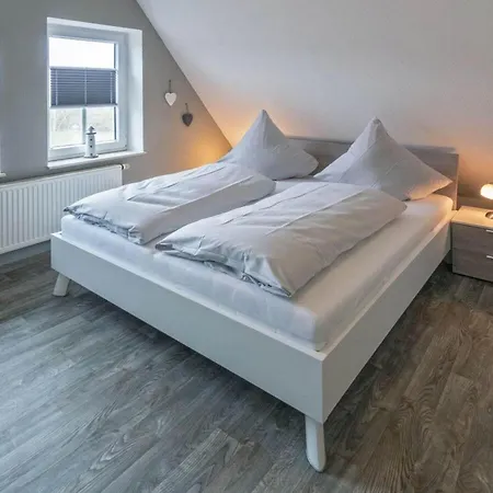 With 3 Bedrooms Σπίτι διακοπών Greetsiel